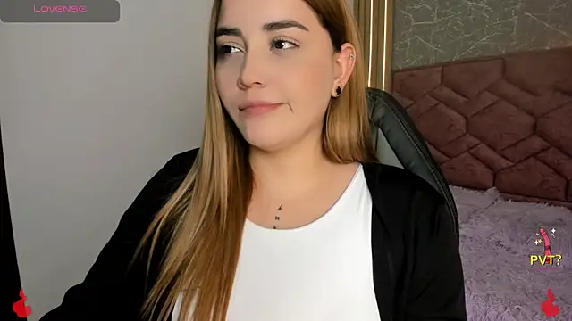 Snapshot of Lucia_star__ chatting on December 10, 2024, 10:26 pm Lucia star online show from December 10, 2024, 10:26 pm