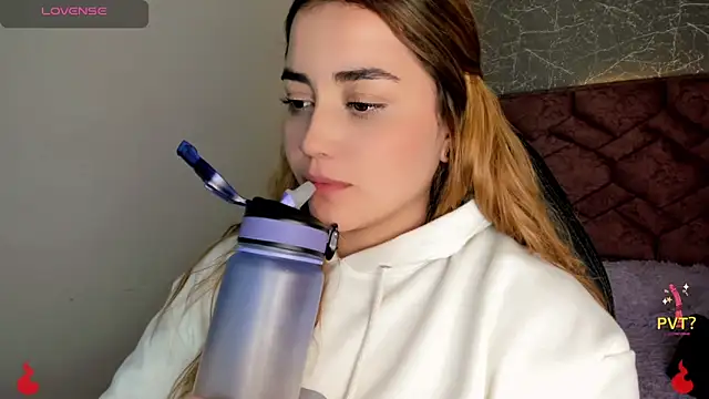 Snapshot of Lucia_star__ chatting on January 3, 2025, 6:14 pm Lucia star online show from January 3, 2025, 6:14 pm