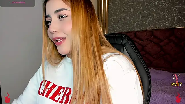 Snapshot of Lucia_star__ chatting on January 24, 2025, 8:00 pm Lucia star online show from January 24, 2025, 8:00 pm