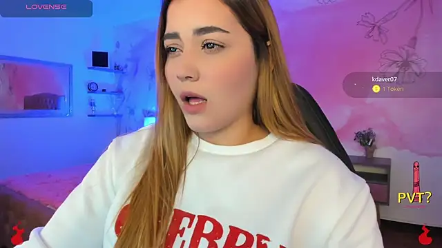 Snapshot of Lucia_star__ chatting on February 19, 2025, 2:23 am Lucia star online show from February 19, 2025, 2:23 am