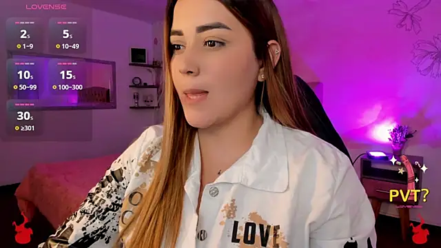 Snapshot of Lucia_star__ chatting on March 15, 2025, 2:35 am Lucia star online show from March 15, 2025, 2:35 am