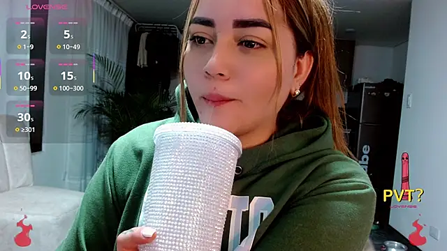 Snapshot of Lucia_star__ chatting on November 14, 2025, 1:15 am Lucia star online show from November 14, 2025, 1:15 am