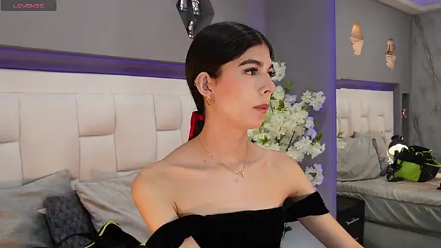 CuteAri online show from October 3, 2025, 8:06 pm