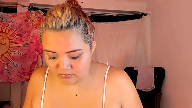 Snapshot of Agatha_humidity chatting on January 5, 2025, 7:28 am Agatha humidity online show from January 5, 2025, 7:28 am