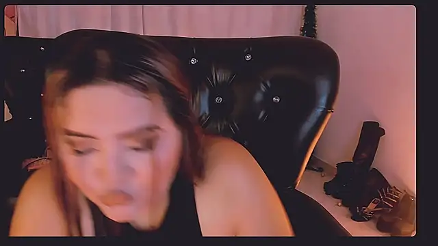 Snapshot of Agatha_humidity chatting on March 23, 2025, 4:49 am Agatha humidity online show from March 23, 2025, 4:49 am