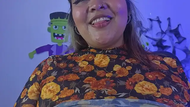 Snapshot of Agatha_humidity chatting on October 20, 2025, 2:34 am Agatha humidity online show from October 20, 2025, 2:34 am