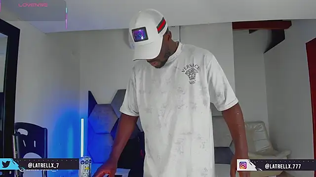 Latrellx7 online show from June 30, 2026, 3:40 am