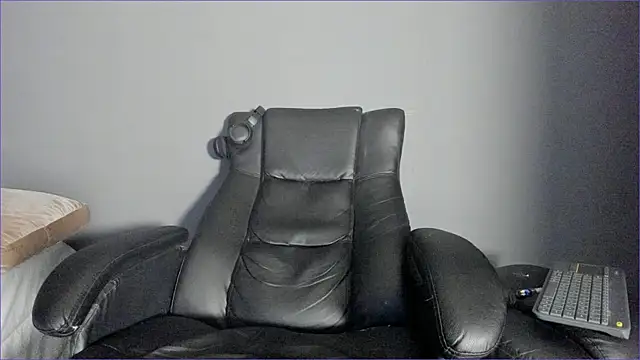 Snapshot of Brock_hurn1 chatting on June 16, 2026, 3:31 am Brock hurn1 online show from June 16, 2026, 3:31 am