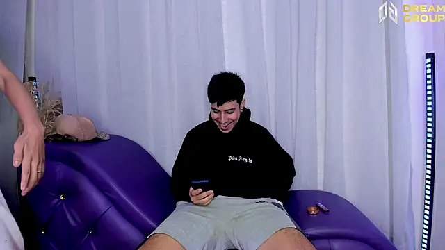 Yourslust  online show from October 14, 2025, 1:12 pm