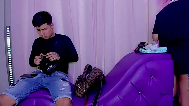 Yourslust  online show from February 14, 2026, 7:32 pm