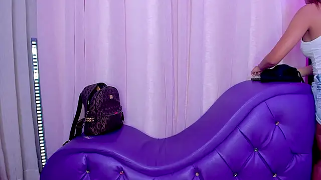 Yourslust  online show from February 16, 2026, 8:05 pm