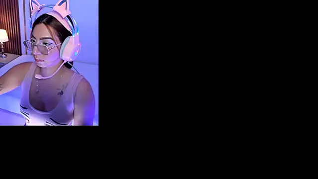 CamilaVegas  online show from June 15, 2026, 4:53 pm