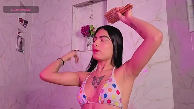 Snapshot of Dolcee_zoe chatting on November 22, 2025, 9:03 pm Dolcee zoe online show from November 22, 2025, 9:03 pm