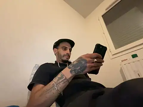 Rebeu313 online show from October 16, 2025, 9:27 pm