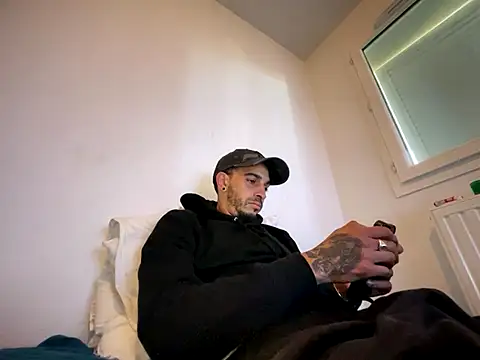 Rebeu313 online show from October 18, 2025, 11:00 am