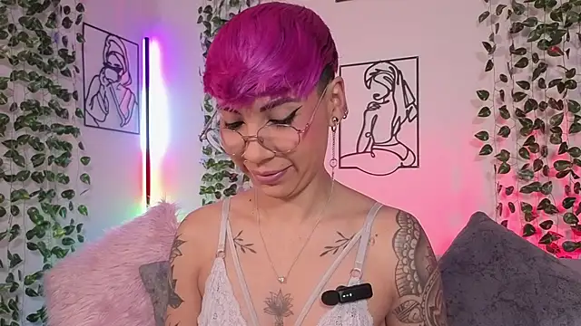 MiaMorgan  online show from March 11, 2026, 1:17 pm