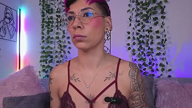 MiaMorgan  online show from March 12, 2026, 1:17 pm