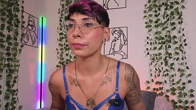 Snapshot of MiaMorgan_ chatting on June 21, 2026, 4:20 pm MiaMorgan online show from June 21, 2026, 4:20 pm