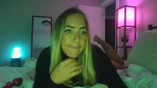 sunshinekisses online show from January 18, 2025, 10:06 pm