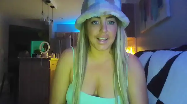 sunshinekisses online show from February 13, 2025, 4:22 am