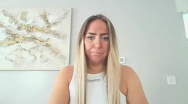 sunshinekisses online show from March 1, 2025, 4:54 pm