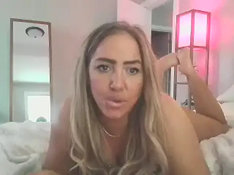 sunshinekisses online show from March 19, 2025, 5:17 pm