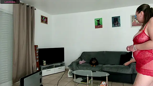 Snapshot of YOUR_ELENA chatting on January 7, 2025, 5:53 pm YOUR ELENA online show from January 7, 2025, 5:53 pm