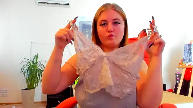 Snapshot of Doliss chatting on January 25, 2025, 7:28 am Doliss online show from January 25, 2025, 7:28 am