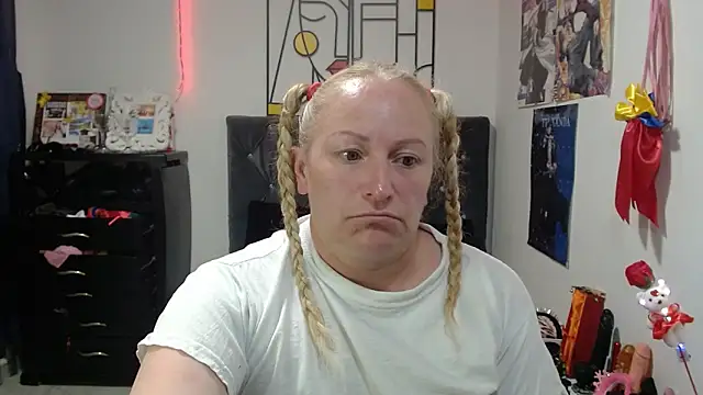 Snapshot of emperabigbootybigass chatting on May 11, 2026, 4:04 pm emperabigbootybigass online show from May 11, 2026, 4:04 pm