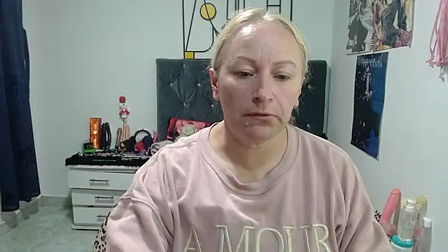 Snapshot of emperabigbootybigass chatting on May 15, 2026, 12:23 pm emperabigbootybigass online show from May 15, 2026, 12:23 pm