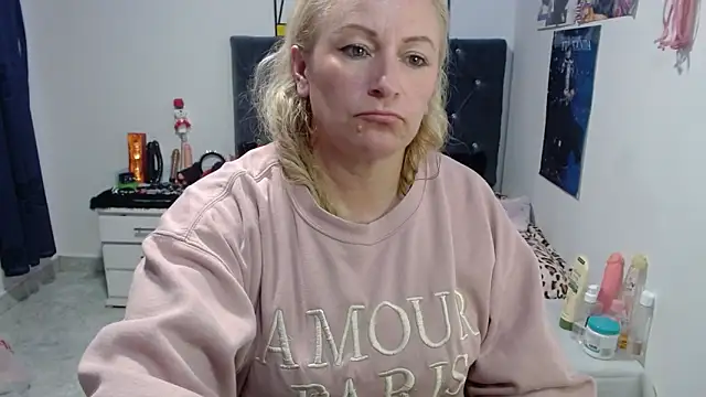 Snapshot of emperabigbootybigass chatting on May 16, 2026, 1:02 am emperabigbootybigass online show from May 16, 2026, 1:02 am