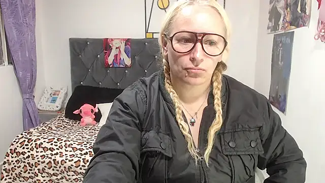 Snapshot of emperabigbootybigass chatting on July 22, 2026, 12:19 pm emperabigbootybigass online show from July 22, 2026, 12:19 pm