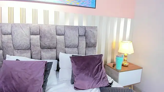 nova lane online show from February 7, 2025, 1:47 am