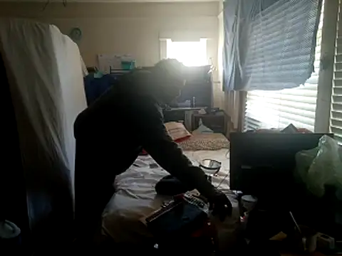 DevinToore online show from October 14, 2025, 6:20 pm