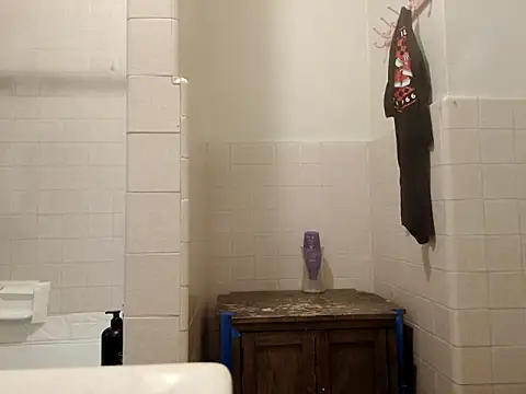 DevinToore online show from October 19, 2025, 5:35 pm