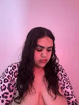 iTrapXXXBACKUP online show from February 9, 2025, 6:58 pm