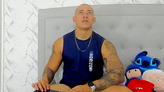 luigiferrara online show from September 10, 2025, 9:59 pm