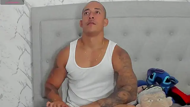 luigiferrara online show from June 29, 2026, 10:54 pm