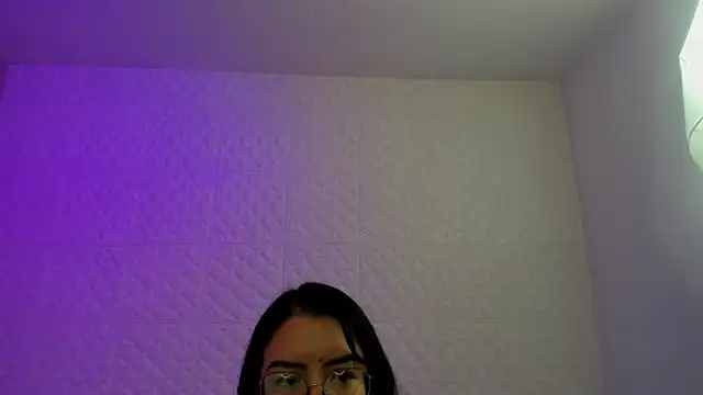 Violetaa diazz online show from March 21, 2026, 9:07 pm