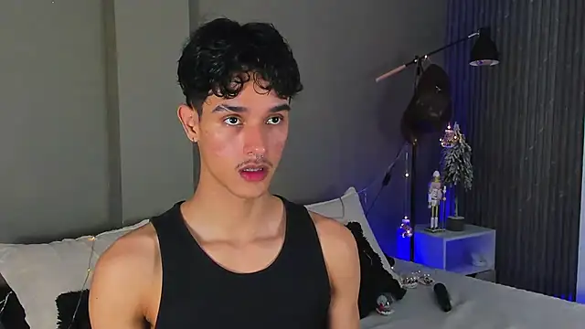 Snapshot of Busterspinter chatting on December 9, 2024, 7:50 am Busterspinter online show from December 9, 2024, 7:50 am