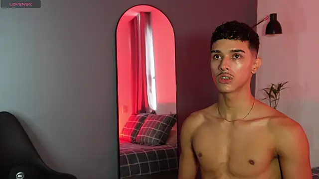 Snapshot of Busterspinter chatting on November 3, 2025, 7:04 pm Busterspinter online show from November 3, 2025, 7:04 pm