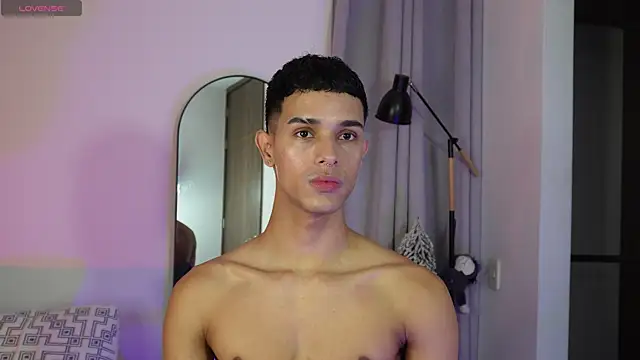 Snapshot of Busterspinter chatting on December 13, 2025, 10:26 pm Busterspinter online show from December 13, 2025, 10:26 pm