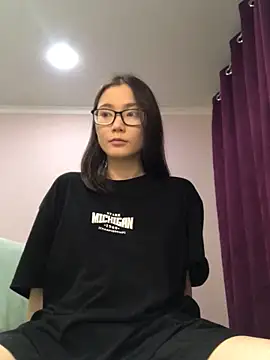 Snapshot of Milka23 chatting on December 24, 2024, 1:28 pm Milka23 online show from December 24, 2024, 1:28 pm