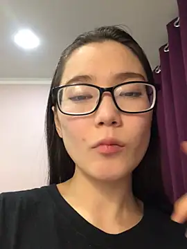 Snapshot of Milka23 chatting on January 23, 2025, 5:10 pm Milka23 online show from January 23, 2025, 5:10 pm