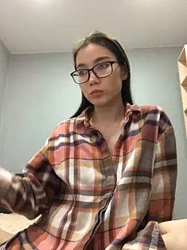 Snapshot of Milka23 chatting on February 9, 2025, 9:26 am Milka23 online show from February 9, 2025, 9:26 am