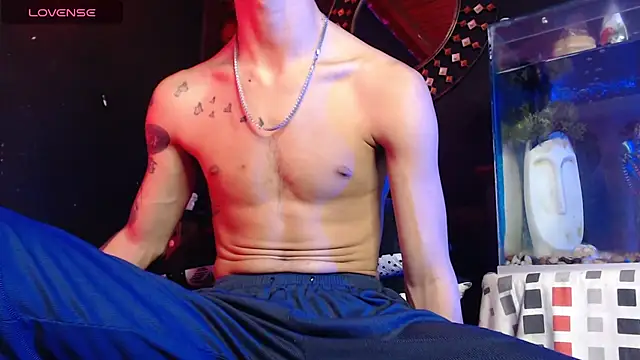 Snapshot of Godly_huan chatting on December 14, 2025, 11:04 am Godly huan online show from December 14, 2025, 11:04 am