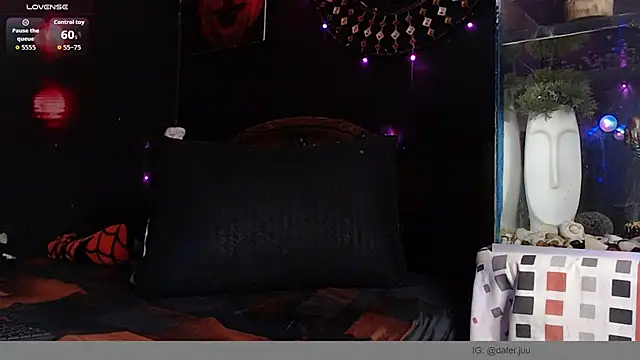 Snapshot of Godly_huan chatting on December 20, 2025, 6:09 am Godly huan online show from December 20, 2025, 6:09 am