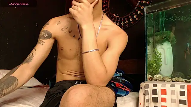 Snapshot of Godly_huan chatting on January 9, 2026, 5:10 am Godly huan online show from January 9, 2026, 5:10 am