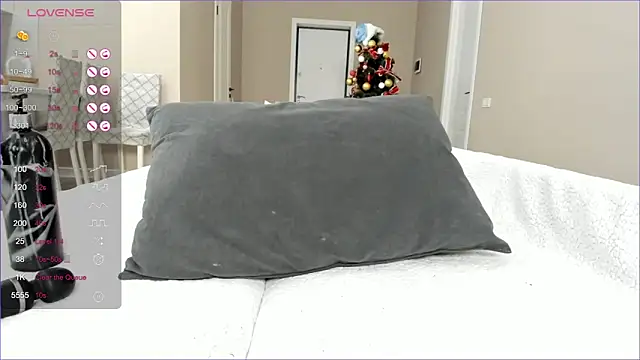 Snapshot of sailorrmoon chatting on January 13, 2025, 6:16 pm sailorrmoon online show from January 13, 2025, 6:16 pm