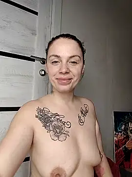 Lola Hale online show from March 20, 2025, 5:58 pm